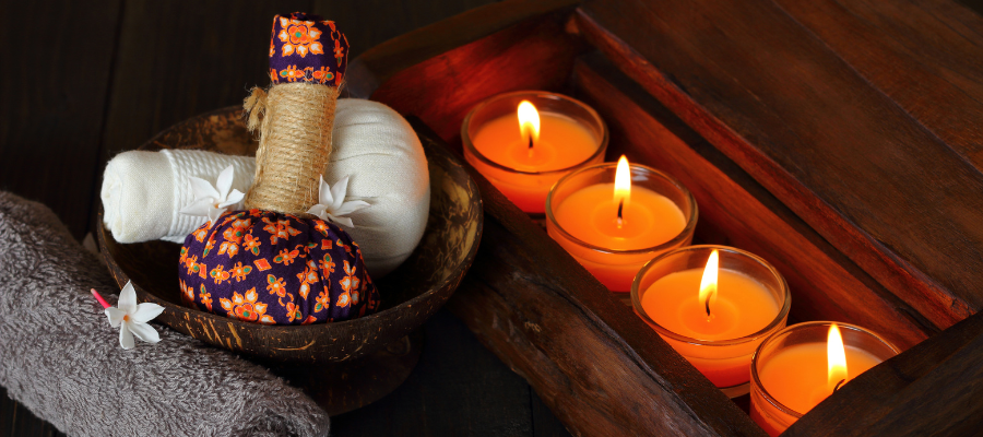 Compresses pour un massage thaï