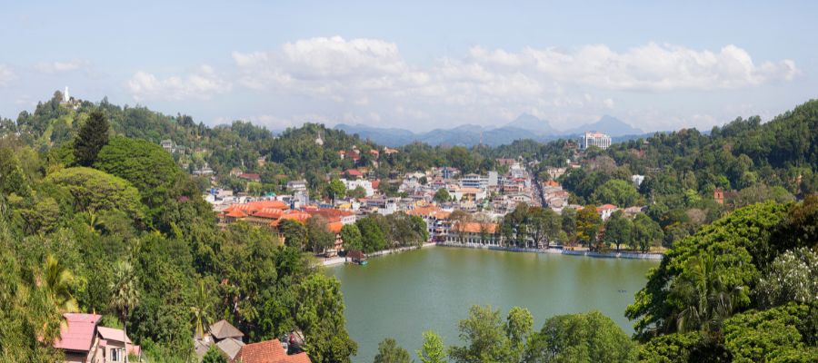 Point de vue sur la ville de Kandy au Sri Lanka