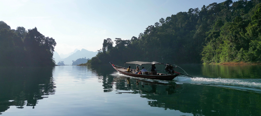 Une balade en bateau à Khao Sok, Thaïlande